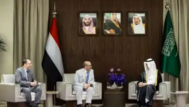 وزيرا النفط والكهرباء يبحثان مع وزير الطاقة السعودي تعزيز التعاون في مجالات النفط والطاقة