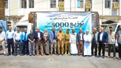 محافظ عدن يدشّن توزيع 5 آلاف سلة غذائية للأسر النازحة في عدن ولحج