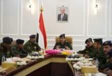 وزير الداخلية يترأس اجتماعاً أمنياً موسعاً لمناقشة المستجدات الأمنية والتعبئة العامة