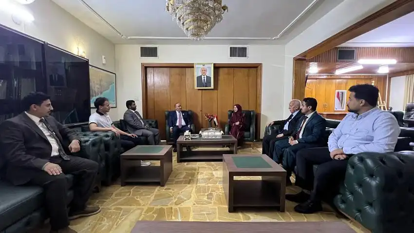 وزيرة الخارجية تلتقي الطلاب اليمنيين الدارسين في العراق وتؤكد اهتمام الحكومة بأوضاعهم