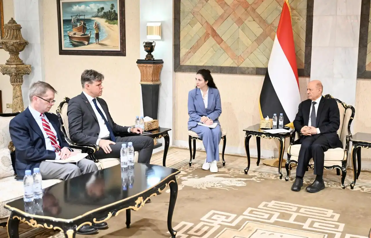 The Chairman of the Presidential Leadership Council stated that "Fajr Yemen" is progressing in achieving its goals to restore state institutions and end suffering.