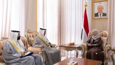 وزيرة الخارجية تبحث مع السفير الكويتي مستجدات الأوضاع وتعزيز التنسيق بين البلدين