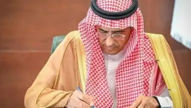 مركز الملك سلمان يوقّع مشروعين لتأمين المياه والإصحاح البيئي للنازحين في تعز ولحج