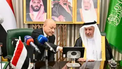 رئيس مجلس القيادة يدشن من مركز الملك سلمان حزمة مشاريع إغاثية لتعزيز صمود تعز ومساندة المتضررين في عموم اليمن