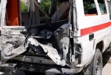 مليشيات الحوثي الإرهابية تستهدف سيارة إسعاف جنوب مدينة تعز