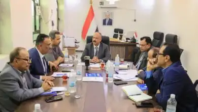 وزير النقل يترأس اجتماعاً للجنة الخاصة بإغلاق منافذ التهريب وتنظيم عمل المنافذ البحرية