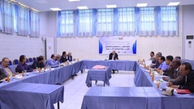 وزير الصناعة والتجارة يترأس اجتماع اللجنة الوطنية لتسهيل التجارة في عدن