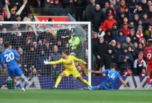 ليفربول يهزم برايتون بثنائية ويحقق أول انتصار له على أنفيلد في الدوري