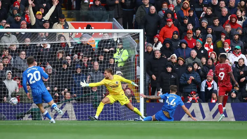 ليفربول يهزم برايتون بثنائية ويحقق أول انتصار له على أنفيلد في الدوري