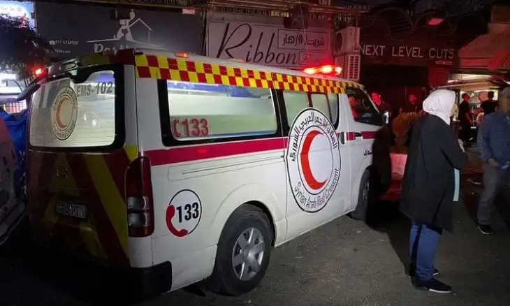 Sept morts et quatre blessés dans une attaque armée visant un bus de fonctionnaires près de Homs.