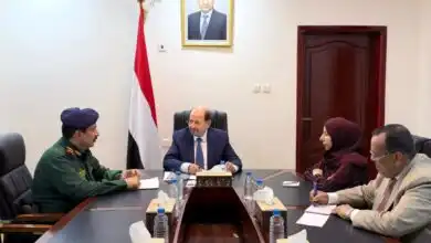 رئيس الوزراء يعقد اجتماع في عدن لمناقشة مستجدات عملية “فجر اليمن” وتعزيز جاهزية أجهزة الدولة الأمنية والسياسية