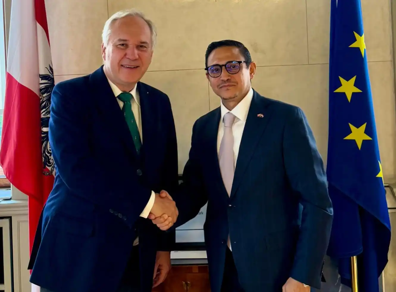 L'ambassadeur du Yémen discute avec le président du Parlement autrichien des évolutions et du renforcement de la coopération parlementaire.