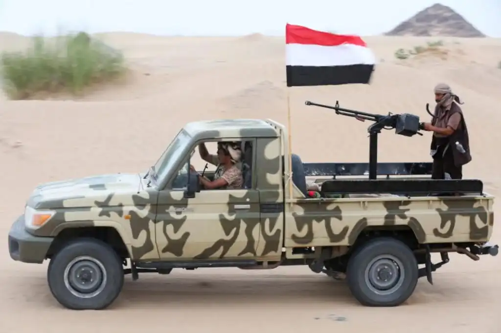 Des affrontements violents à Taëz et Lahij, un embuscade fait douze membres des milices houthis.