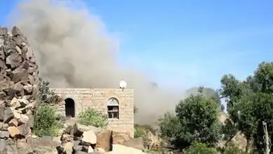 استشهاد طفل وإصابة امرأة بنيران مليشيا الحوثي في تعز