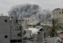 استشهاد فلسطيني وإصابة آخرين بقصف إسرائيلي على حي الرمال في غزة