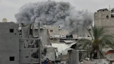 استشهاد فلسطيني وإصابة آخرين بقصف إسرائيلي على حي الرمال في غزة