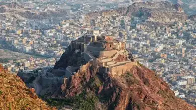 تعز.. إصابة 17 مدنياً وتضرر 7 منازل بقصف حوثي استهدف أحياء وقرى مأهولة بالسكان